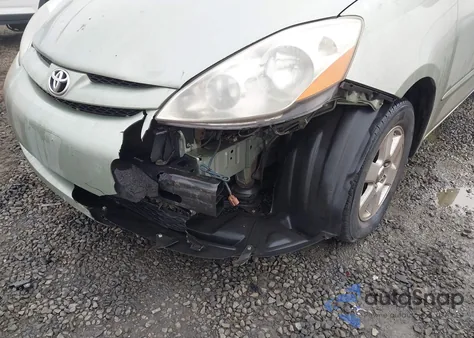 2010 Toyota Sienna Le из США, поврежденный, VIN 5TDKK4CC0AS303018